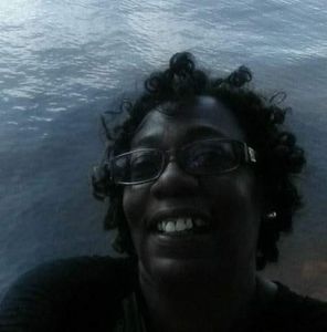 Meet your Posher, Desiree